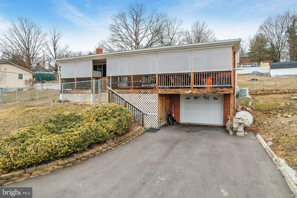 Image 1 of property listing at 14129 LOUISE DR SW, Cresaptown, MD 21502