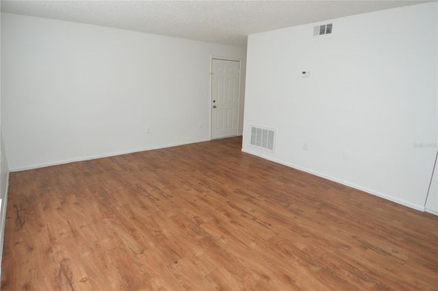 8425 CERRO CIRCLE 163, Tampa, FL 33617