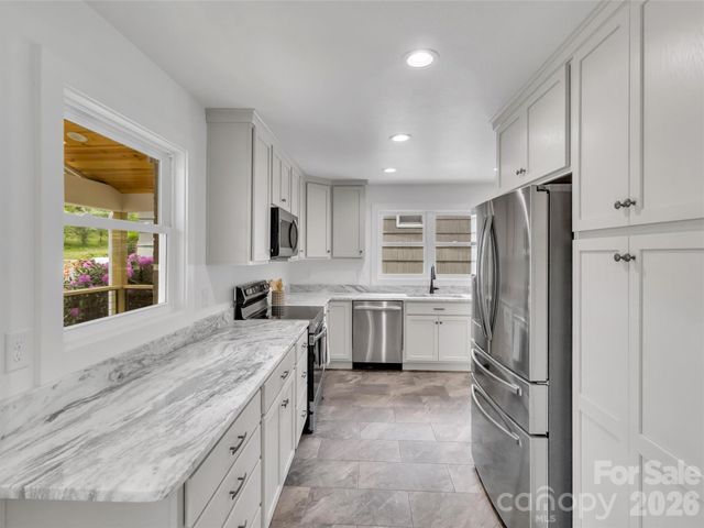 3575 Dellwood Road, Waynesville, NC 28786