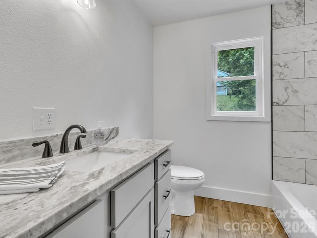 3575 Dellwood Road, Waynesville, NC 28786