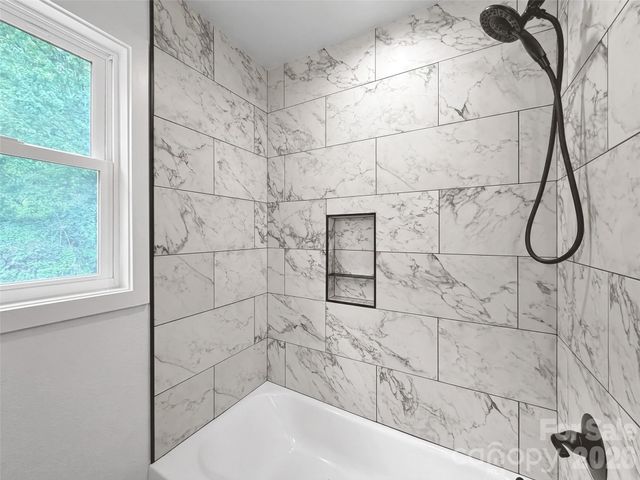 3575 Dellwood Road, Waynesville, NC 28786