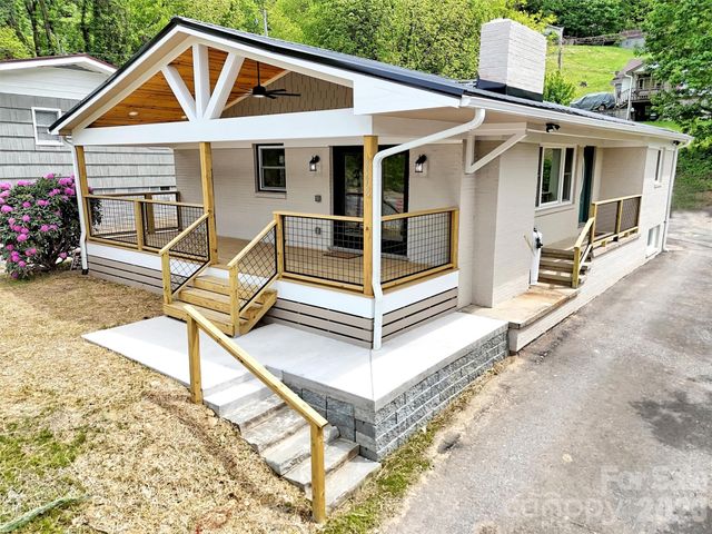 3575 Dellwood Road, Waynesville, NC 28786