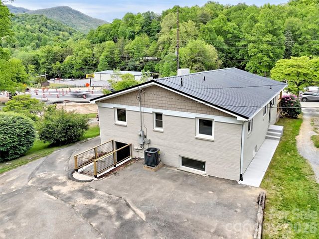 3575 Dellwood Road, Waynesville, NC 28786