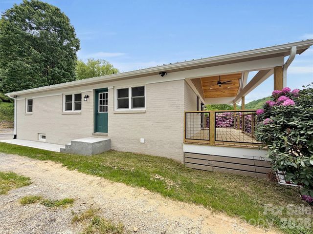 3575 Dellwood Road, Waynesville, NC 28786
