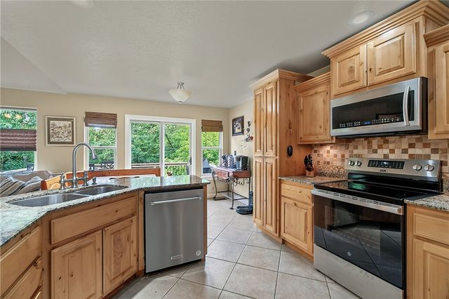 20 Queensferry Drive, Bella Vista, AR 72715