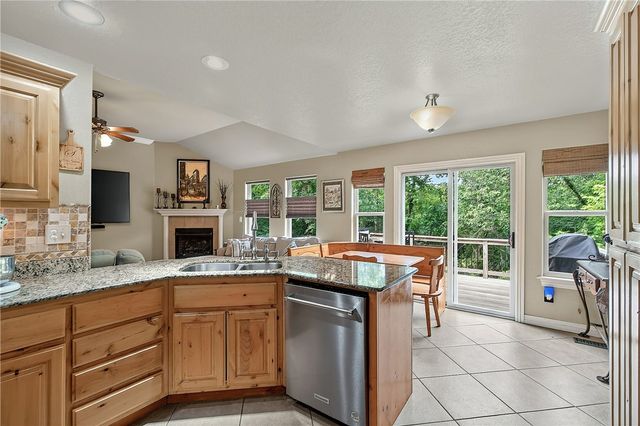 20 Queensferry Drive, Bella Vista, AR 72715