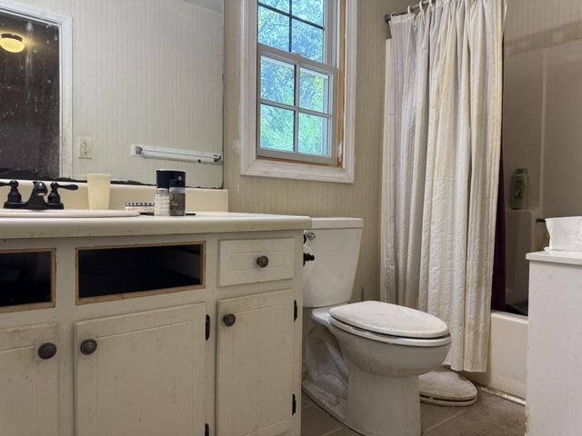 2041 Two Springs Way, Lawrenceville, GA 30043
