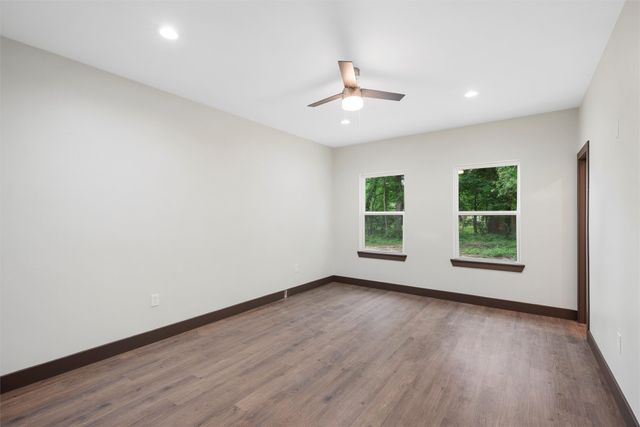 228 W Fm 27, Fairfield, TX 75840