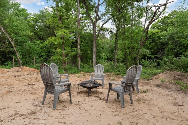 228 W Fm 27, Fairfield, TX 75840