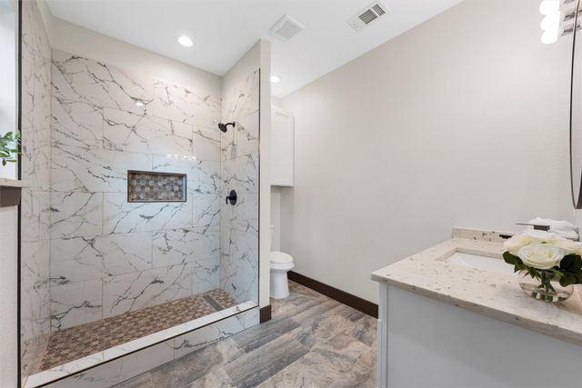 228 W Fm 27, Fairfield, TX 75840