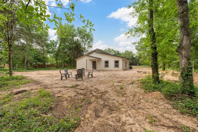 228 W Fm 27, Fairfield, TX 75840