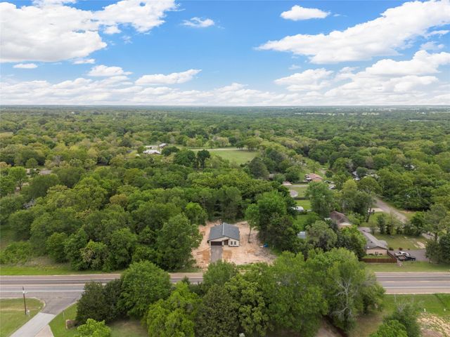 228 W Fm 27, Fairfield, TX 75840