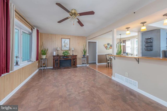 120 KAREN DRIVE, Williamstown, NJ 08094