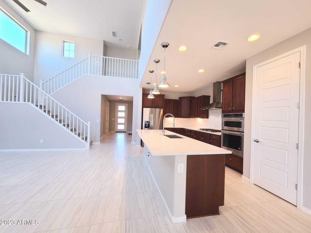 9013 W MARSHALL Avenue, Glendale, AZ 85305