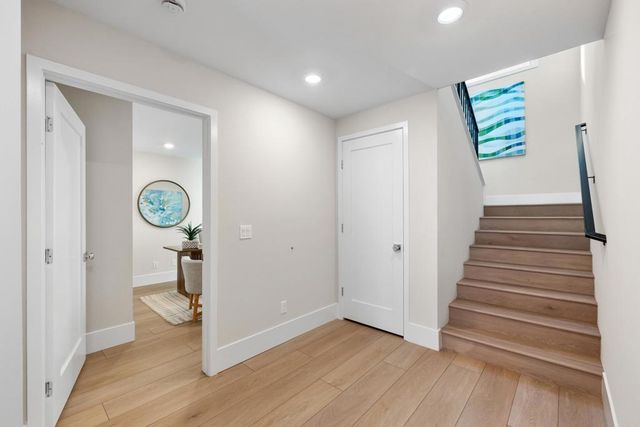 320 Chinquapin Avenue, Carlsbad, CA 92008