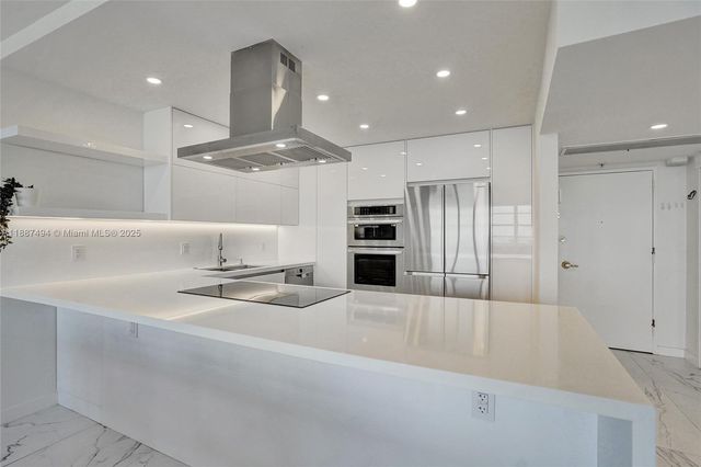 5700 Collins Ave 12E, Miami Beach, FL 33140