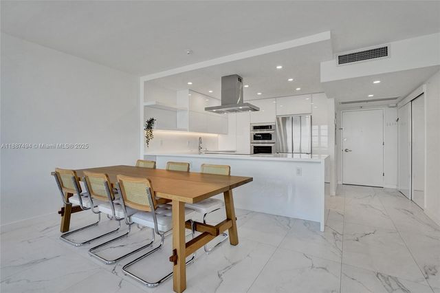 5700 Collins Ave 12E, Miami Beach, FL 33140