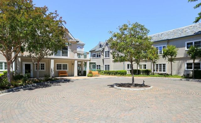 1 W Edith Avenue D226, Los Altos, CA 94022