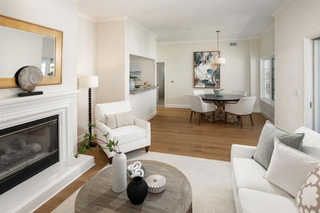 1 W Edith Avenue D226, Los Altos, CA 94022