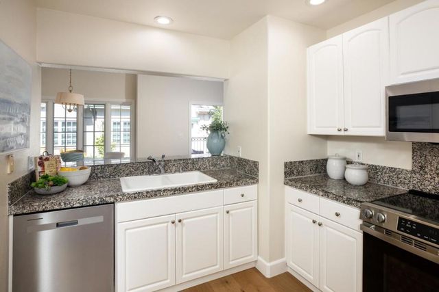 1 W Edith Avenue D226, Los Altos, CA 94022