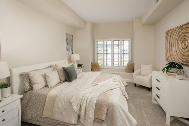1 W Edith Avenue D226, Los Altos, CA 94022