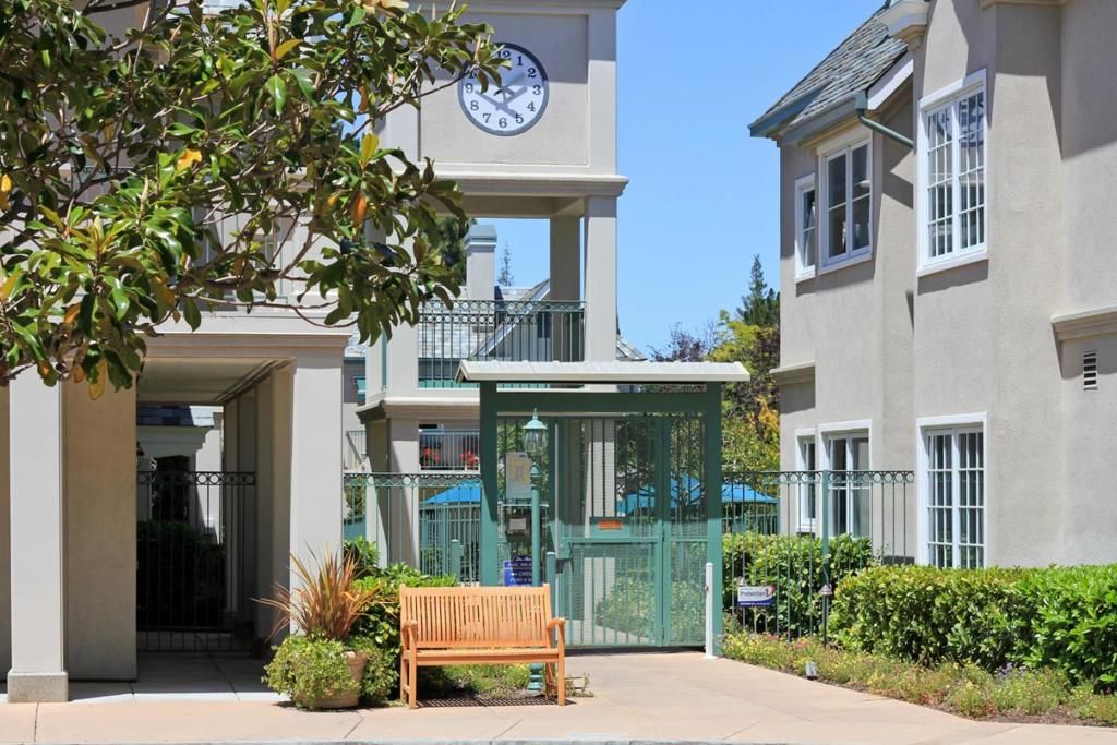 1 W Edith Avenue D226, Los Altos, CA 94022