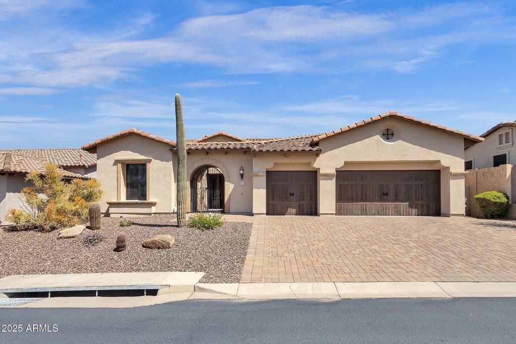 8034 E SUGARLOAF Circle, Mesa, AZ 85207