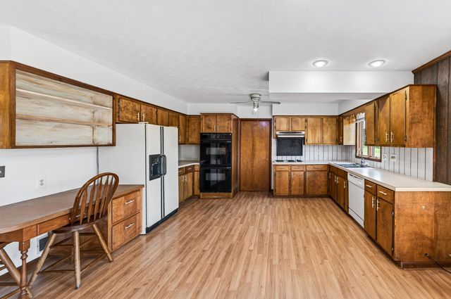 9510 SHENANDOAH DR, New Market, VA 22844