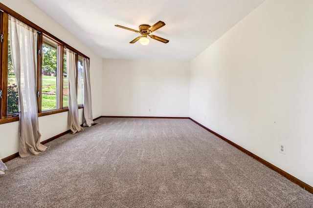 9510 SHENANDOAH DR, New Market, VA 22844