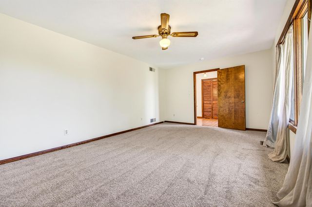 9510 SHENANDOAH DR, New Market, VA 22844