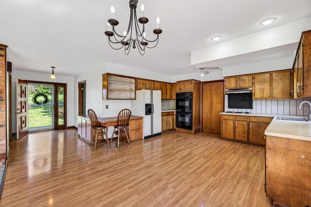 9510 SHENANDOAH DR, New Market, VA 22844