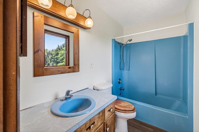 9510 SHENANDOAH DR, New Market, VA 22844