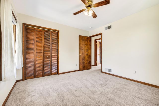 9510 SHENANDOAH DR, New Market, VA 22844
