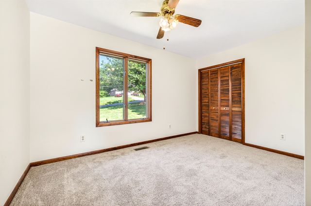 9510 SHENANDOAH DR, New Market, VA 22844