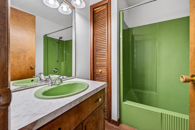 9510 SHENANDOAH DR, New Market, VA 22844