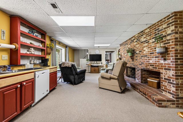 9510 SHENANDOAH DR, New Market, VA 22844