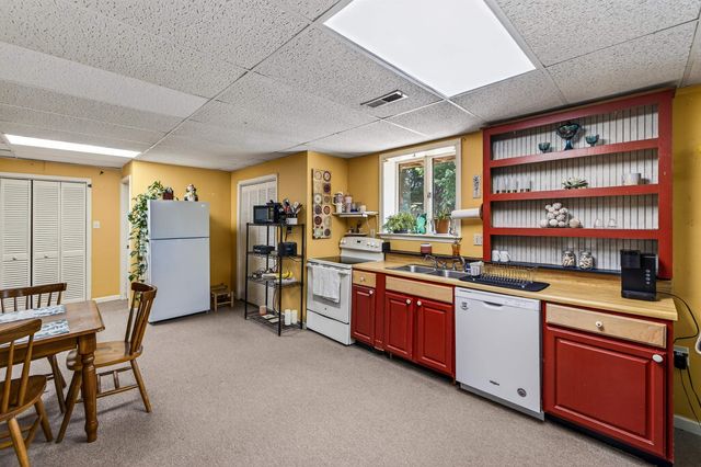 9510 SHENANDOAH DR, New Market, VA 22844