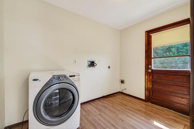 9510 SHENANDOAH DR, New Market, VA 22844