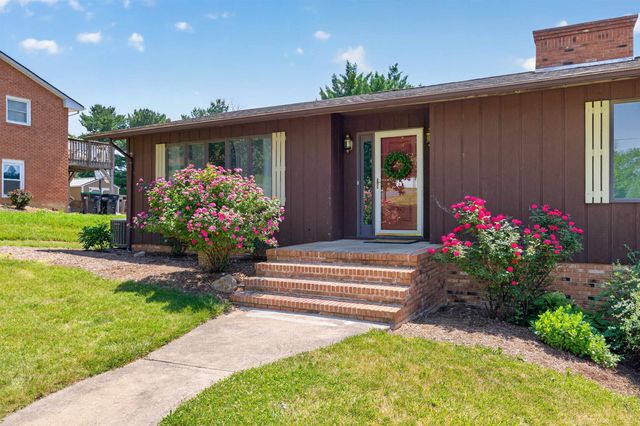 9510 SHENANDOAH DR, New Market, VA 22844