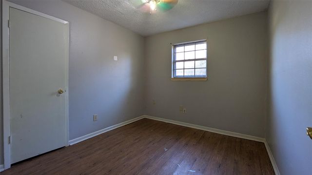 11823 Stonehedge Drive, Conroe, TX 77303