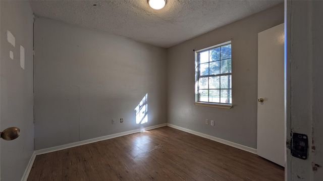 11823 Stonehedge Drive, Conroe, TX 77303