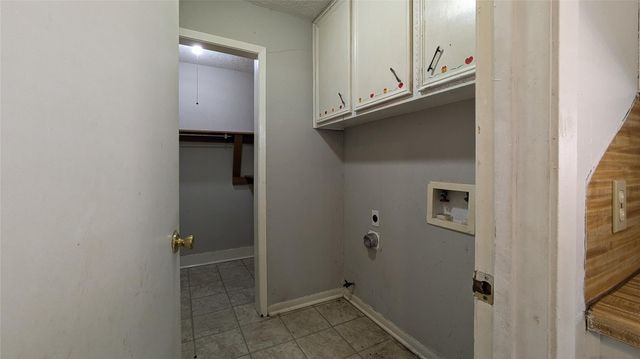 11823 Stonehedge Drive, Conroe, TX 77303