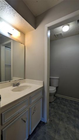 11823 Stonehedge Drive, Conroe, TX 77303