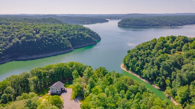 348 Restful Run Road, Nancy, KY 42544