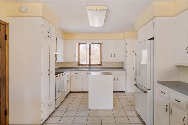 1 Barway Lane, Cumberland, RI 02864