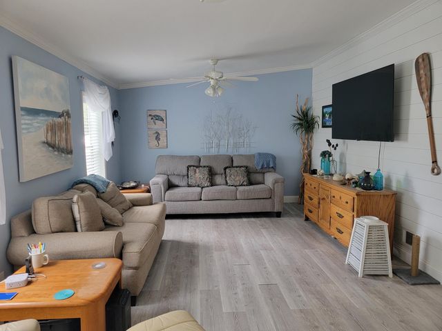 8606 Bragg Dr., Myrtle Beach, SC 29588