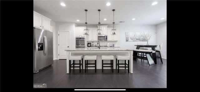 565 LANCE VIEW Lane, Lawrenceville, GA 30045