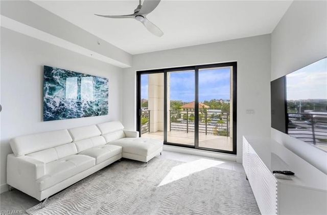 1111 Central AVE 417, Naples, FL 34102