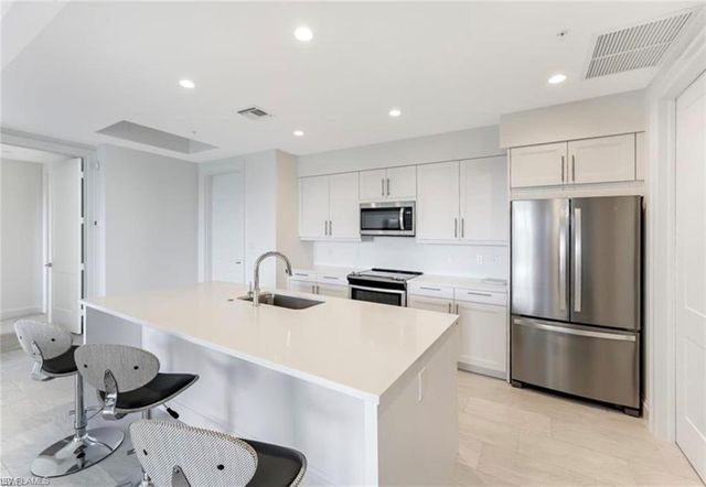 1111 Central AVE 417, Naples, FL 34102