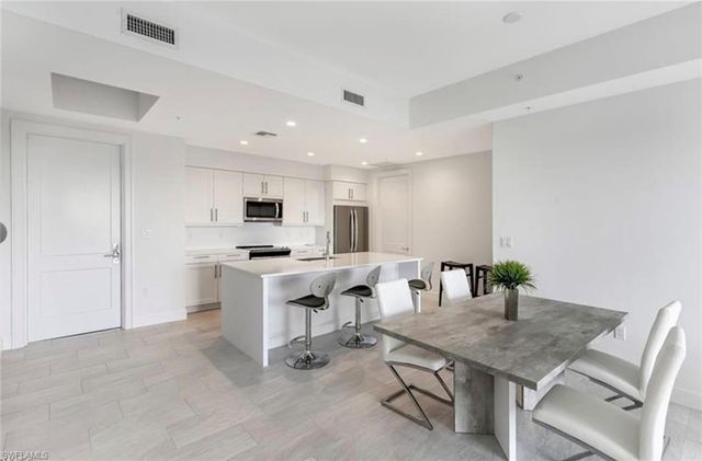 1111 Central AVE 417, Naples, FL 34102